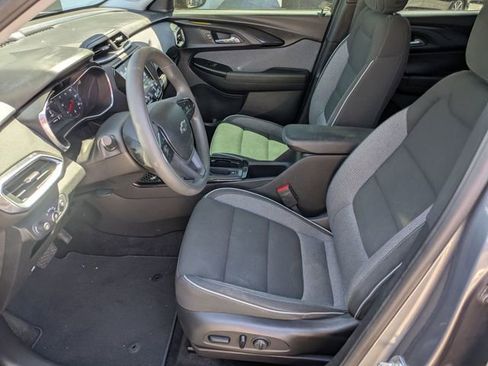 Used 2021 Chevrolet TrailBlazer LT w/ Convenience Package FWD image 13