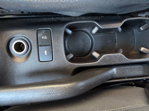 Used 2015 Chevrolet Sonic LT image 18