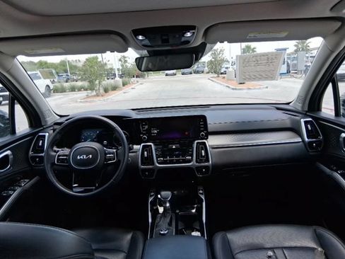Used 2023 Kia Sorento SX FWD image 10