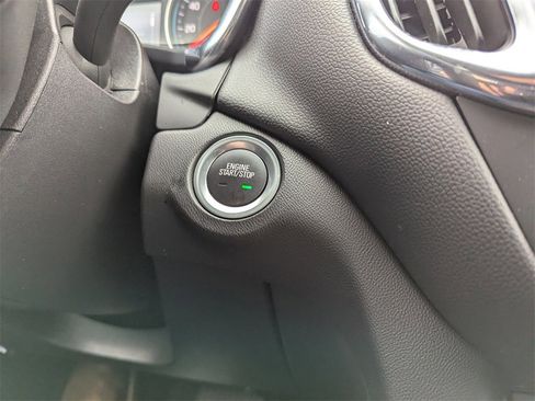 Used 2023 Chevrolet Equinox LT w/ Driver Convenience Package image 18