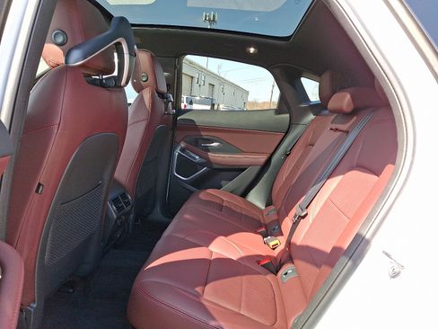 Certified 2024 Jaguar E-PACE R-Dynamic SE image 5