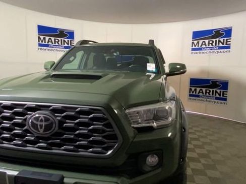 Used 2022 Toyota Tacoma TRD Sport w/ Technology Package AWD/4WD image 5