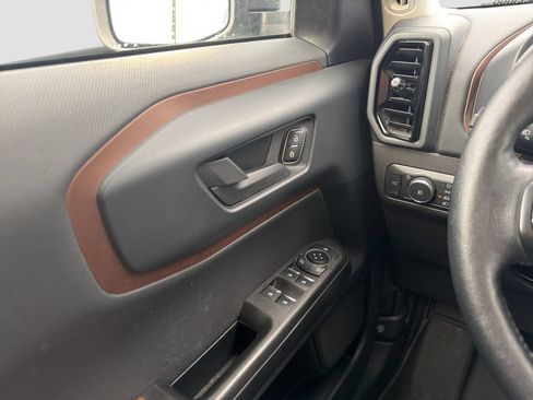 Used 2021 Ford Bronco Sport Outer Banks w/ Outer Banks Package AWD/4WD image 12
