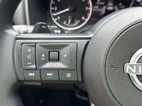 Used 2024 Nissan Rogue SV AWD/4WD image 19