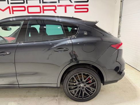 Used 2021 Maserati Levante S GranSport image 6