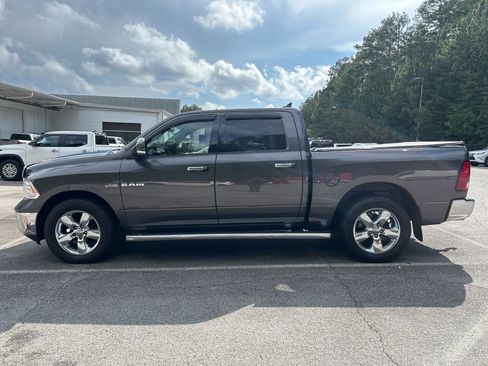 Used 2015 RAM 1500 Lone Star RWD image 4