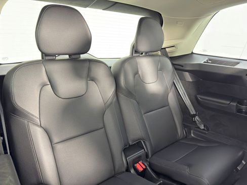 Used 2022 Volvo XC90 T8 Inscription Expression w/ Advanced Package image 42