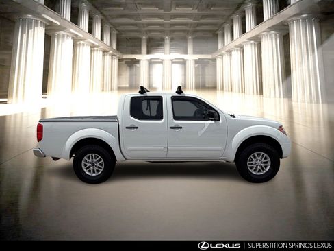 Used 2017 Nissan Frontier SV w/ SV Value Truck Package RWD image 3