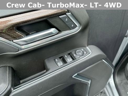 Used 2023 Chevrolet Silverado 1500 LT AWD/4WD image 23