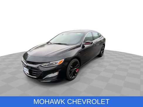 Used 2023 Chevrolet Malibu LT w/ Redline Edition FWD image 4