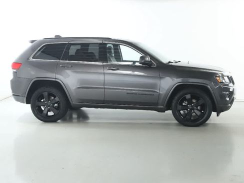 Used 2014 Jeep Grand Cherokee Altitude AWD/4WD image 11