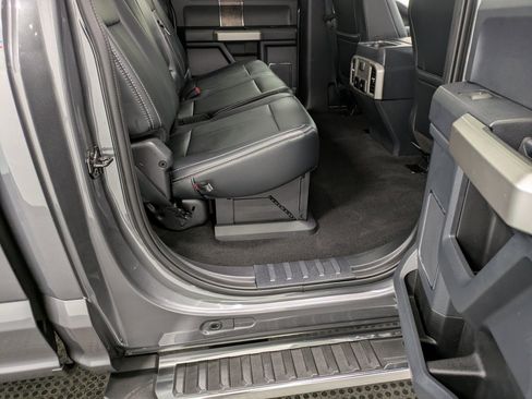 Used 2022 Ford F250 Lariat w/ Chrome Package image 26