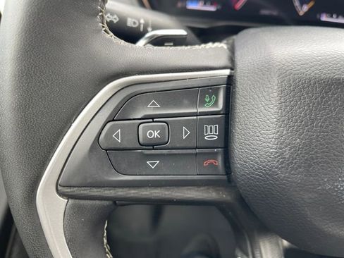 Used 2024 Jeep Grand Cherokee Altitude image 25