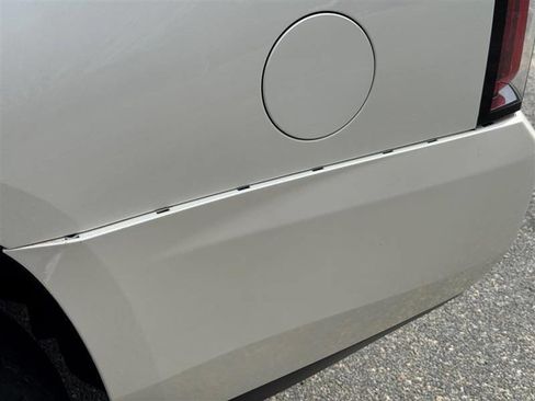 Used 2015 GMC Yukon XL Denali w/ Touring Package image 12