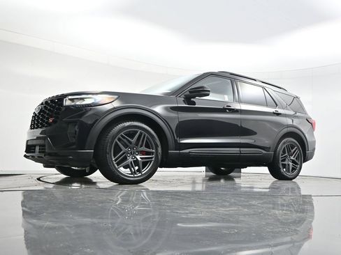 Used 2025 Ford Explorer ST w/ Sun And Sound Package AWD/4WD image 43