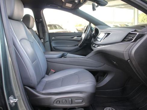 Used 2022 Buick Enclave Premium w/ LPO, Touring Package image 25