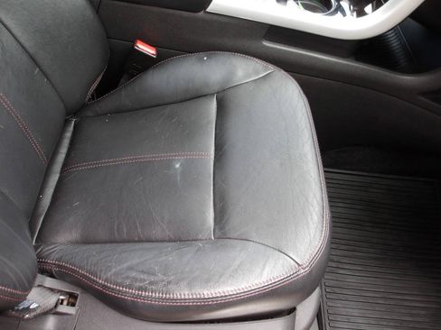 Used 2013 Ford Edge Limited FWD image 19