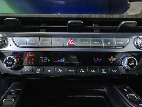 Used 2025 Kia Telluride SX Prestige AWD/4WD image 22