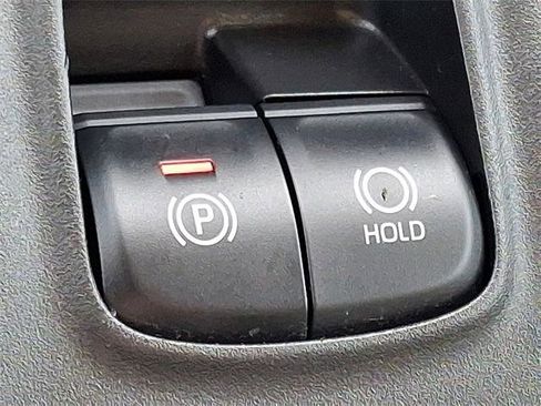 Certified 2022 Toyota Corolla LE image 25