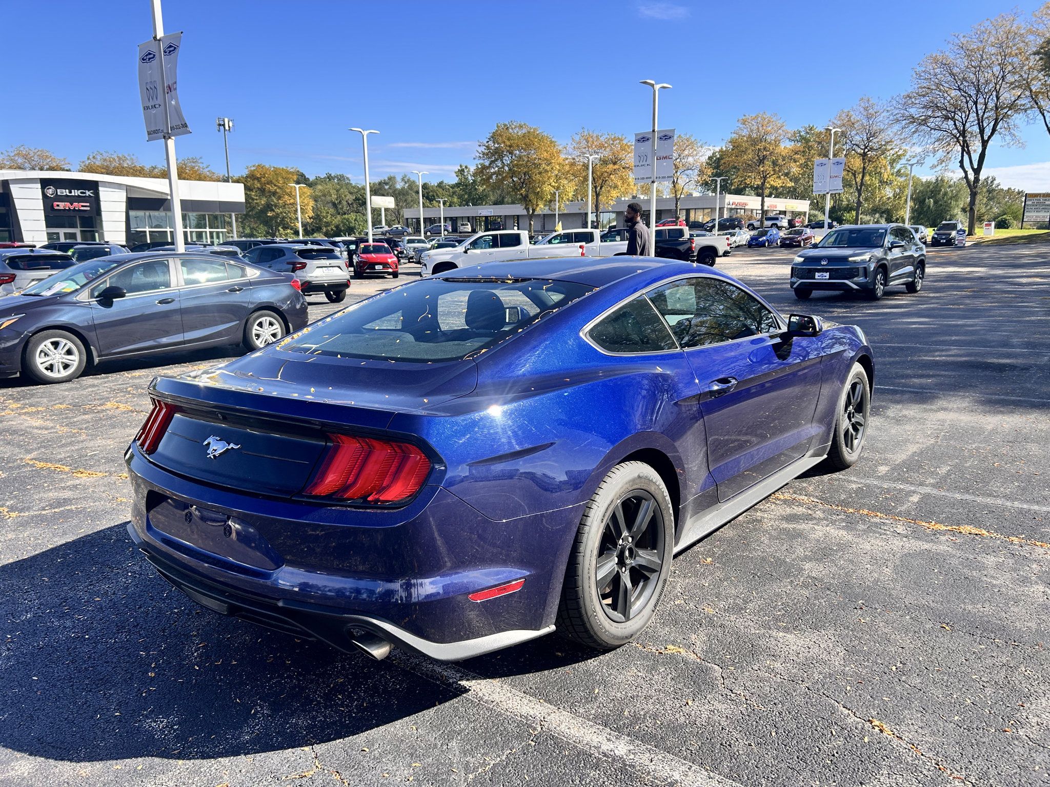Used 2018 Ford Mustang Coupe RWD image 5