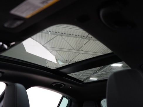 New 2025 Maserati Grecale Modena image 17