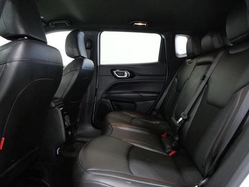 Used 2025 Jeep Compass Trailhawk AWD/4WD image 23