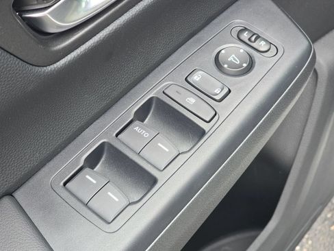 Used 2025 Honda CR-V LX image 23