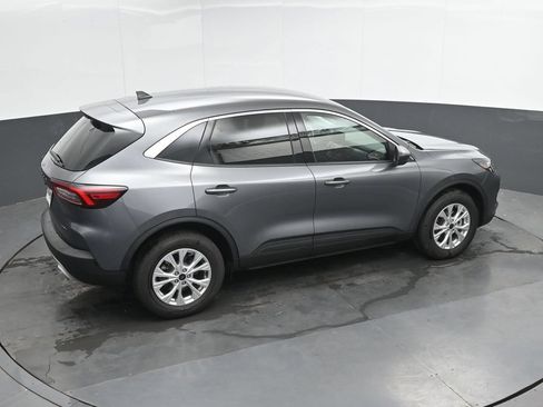 Used 2024 Ford Escape Active AWD/4WD image 32