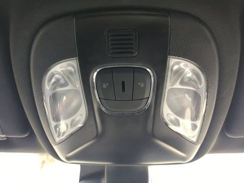 Used 2023 Jeep Compass Latitude AWD/4WD image 23