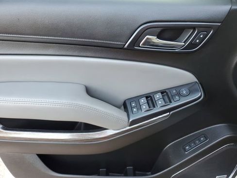 Used 2018 Chevrolet Tahoe LT image 17