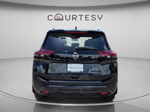Certified 2023 Nissan Rogue SV w/ SV Premium Package AWD/4WD image 6