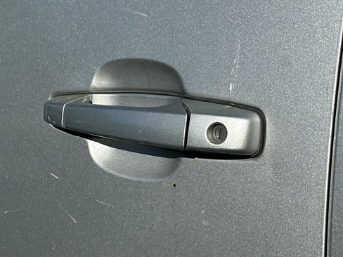 Used 2013 Chevrolet Silverado 1500 LT image 19