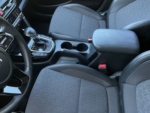 Used 2025 Kia Seltos S image 35
