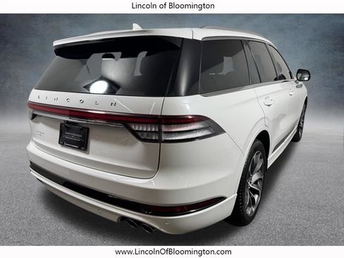 Used 2023 Lincoln Aviator Grand Touring w/ Elements Package Plus AWD/4WD image 8