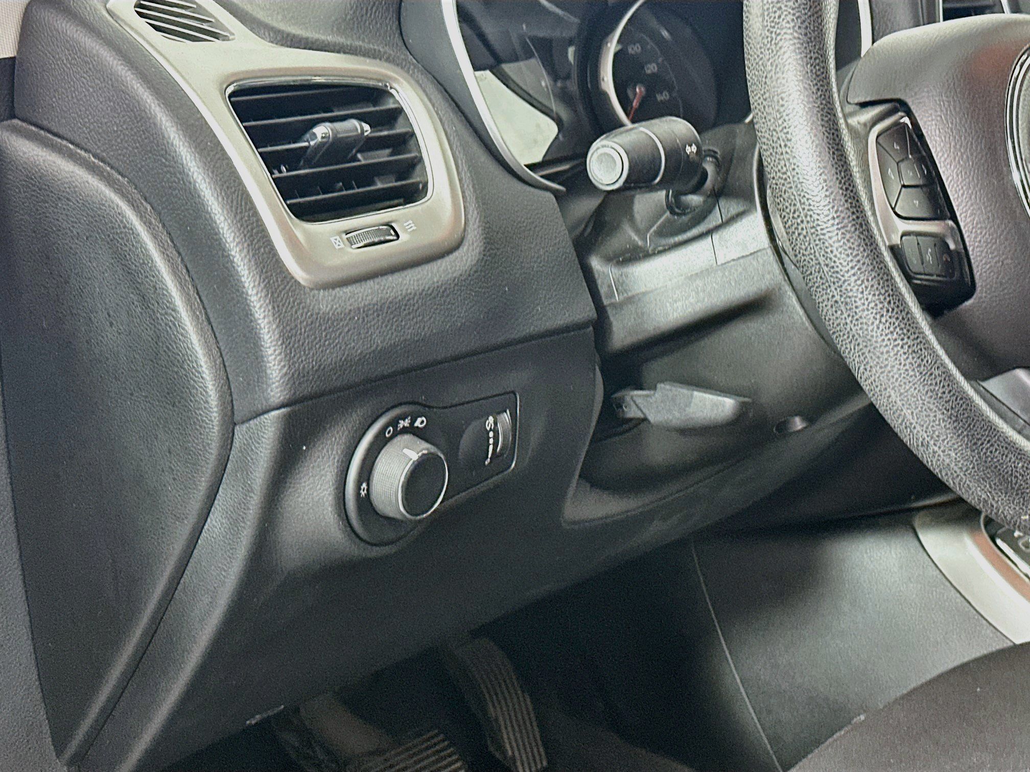 Used 2018 Jeep Compass Sport FWD image 17
