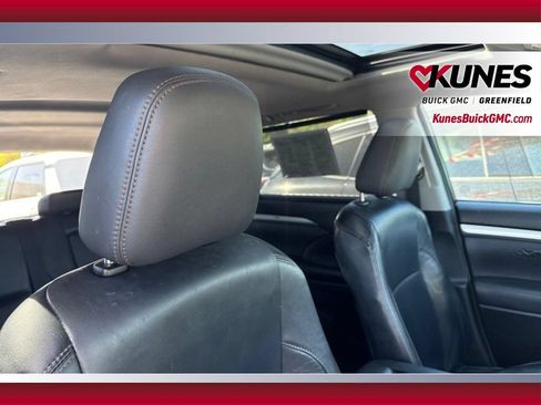 Used 2014 Toyota Highlander XLE AWD/4WD image 35