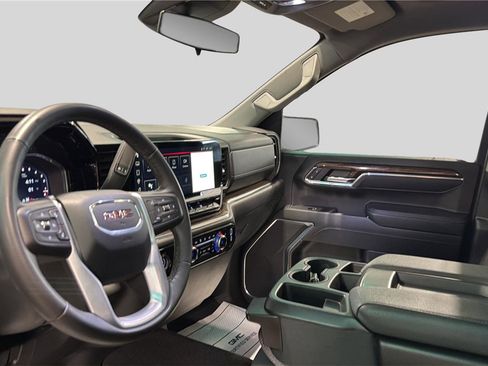 Used 2024 GMC Sierra 1500 Elevation image 19