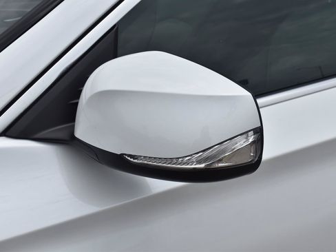 Used 2023 INFINITI QX50 Luxe FWD image 4