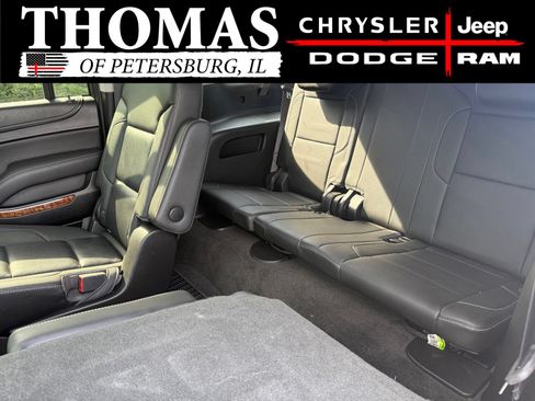 Used 2018 Chevrolet Suburban Premier AWD/4WD image 24