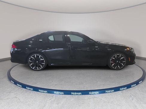 Used 2027 BMW 530i w/ M Sport Package RWD image 5