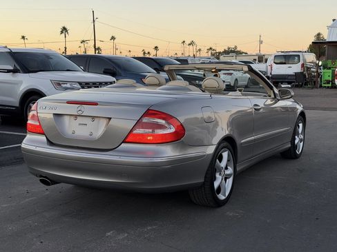 Used 2005 Mercedes-Benz CLK 320 Cabriolet image 7