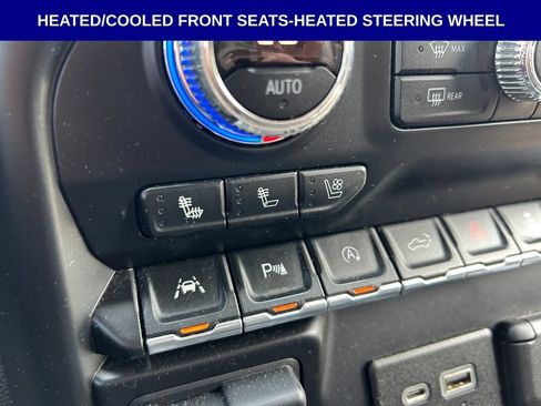 Used 2019 GMC Sierra 1500 AT4 w/ AT4 Premium Package AWD/4WD image 6
