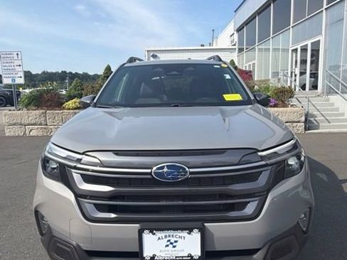 Certified 2025 Subaru Forester Limited AWD/4WD image 2
