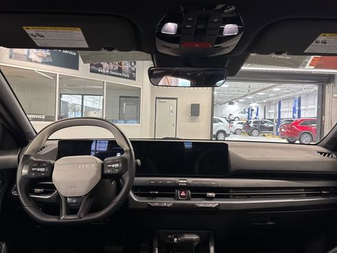 Used 2025 Kia K4 GT-Line w/ GT-Line Premium Package image 31