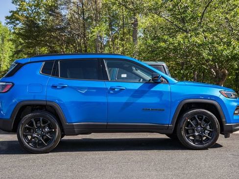 New 2026 Jeep Compass Latitude AWD/4WD image 4
