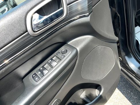 Used 2020 Jeep Grand Cherokee Limited X AWD/4WD image 13