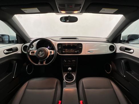 Used 2014 Volkswagen Beetle 1.8T image 9