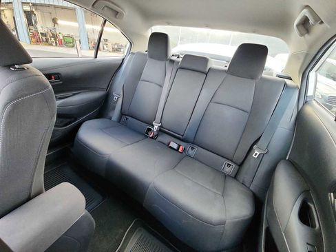 Used 2023 Toyota Corolla LE image 23