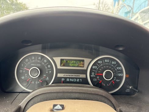 Used 2005 Ford Expedition 2WD image 14