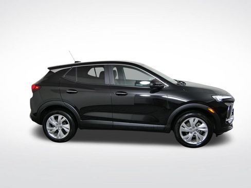 Used 2024 Buick Encore GX Preferred AWD/4WD image 2